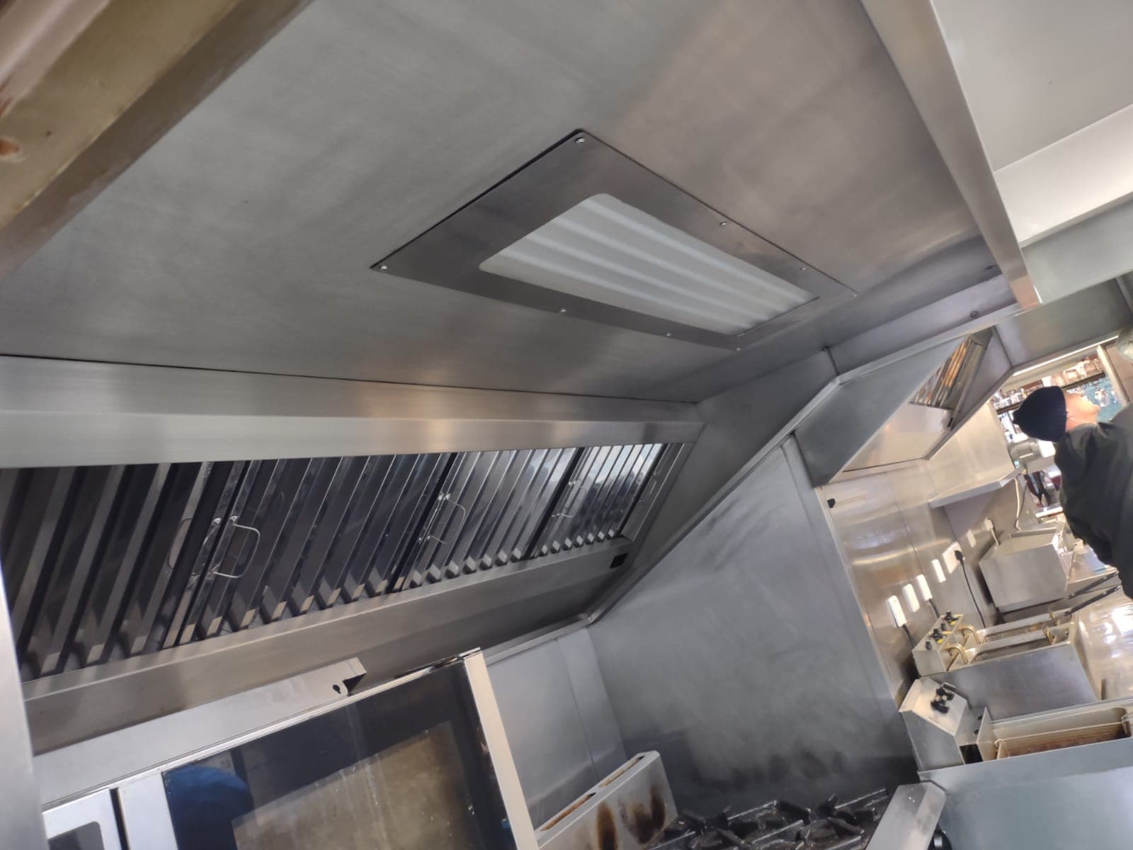 Kitchen Extractor Fan Cleaning, Extraction Hood Cleaning and Canopy